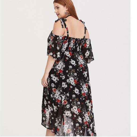 TORRID Black Floral Hi-Lo Chiffon Cold Shoulder Maxi Dress Size 0 - Picture 2 of 6